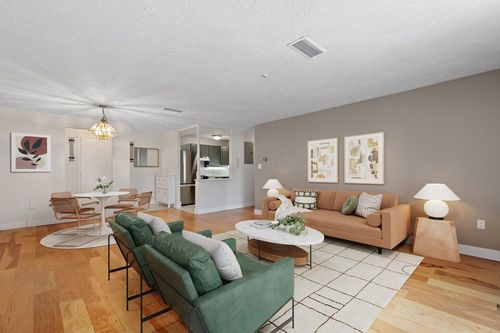 202-34 South St, Quincy, MA, 02169-6842 | Card Image