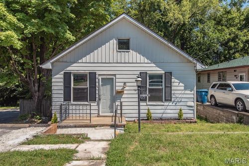 8819 North Ave, Saint Louis, MO, 63114-4118 | Card Image