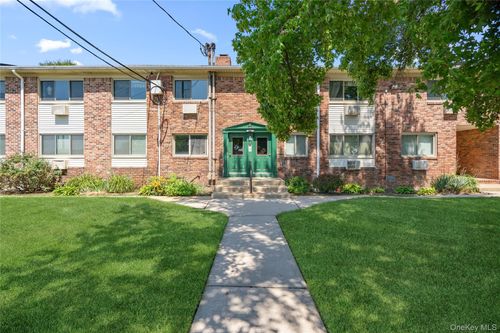 20b-2453 Union Blvd, Islip, NY, 11751-3118 | Card Image