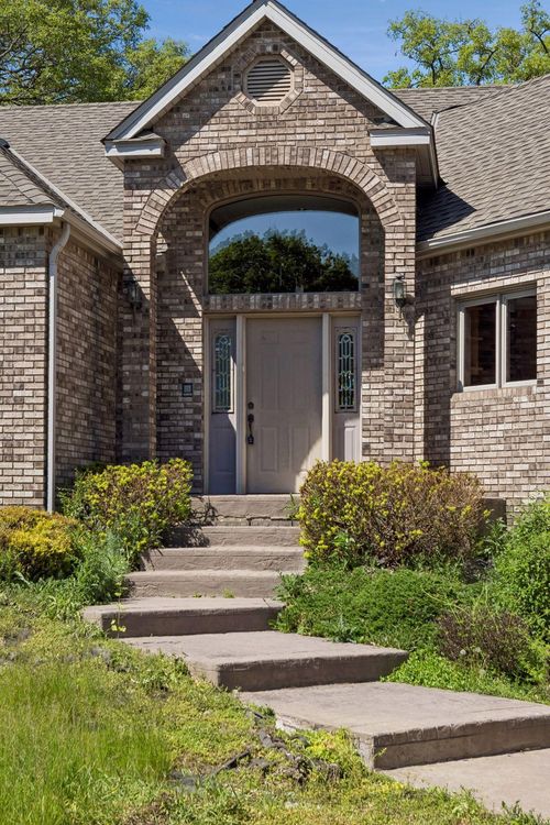 9280 53rd St N, Lake Elmo, MN, 55042-9686 | Card Image