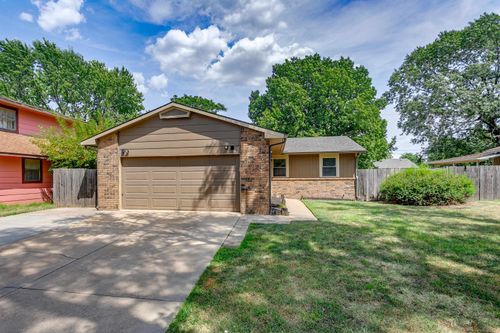 142 N Tracy St, Wichita, KS, 67212 | Card Image