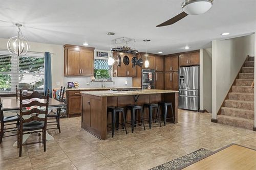 341 E Platt Dr, Yukon, OK, 73099-5716 | Card Image