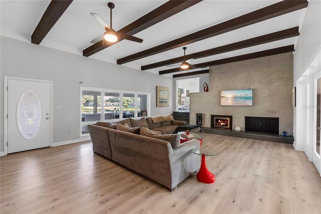 3425 W Forest Lake Cir, House other with 6 bedrooms, 4 bathrooms and null parking in SARASOTA FL | Image 5