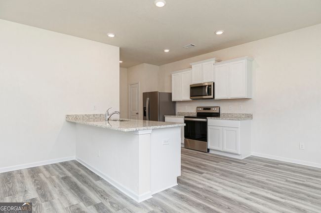 279 Limestone Cir, House other with 3 bedrooms, 3 bathrooms and null parking in Conyers GA | Image 8