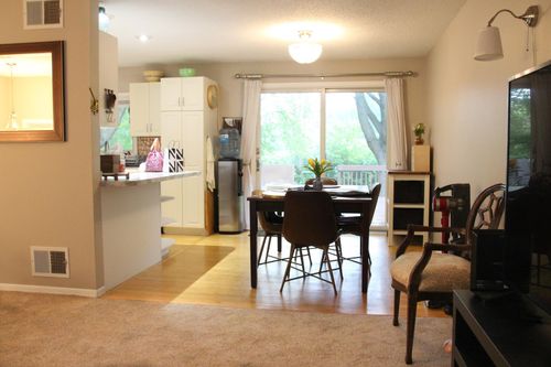 11902 River Hills Cir, Burnsville, MN, 55337-3314 | Card Image