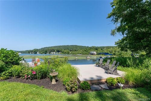 9 S Shore Dr, South Salem, NY, 10590-1034 | Card Image