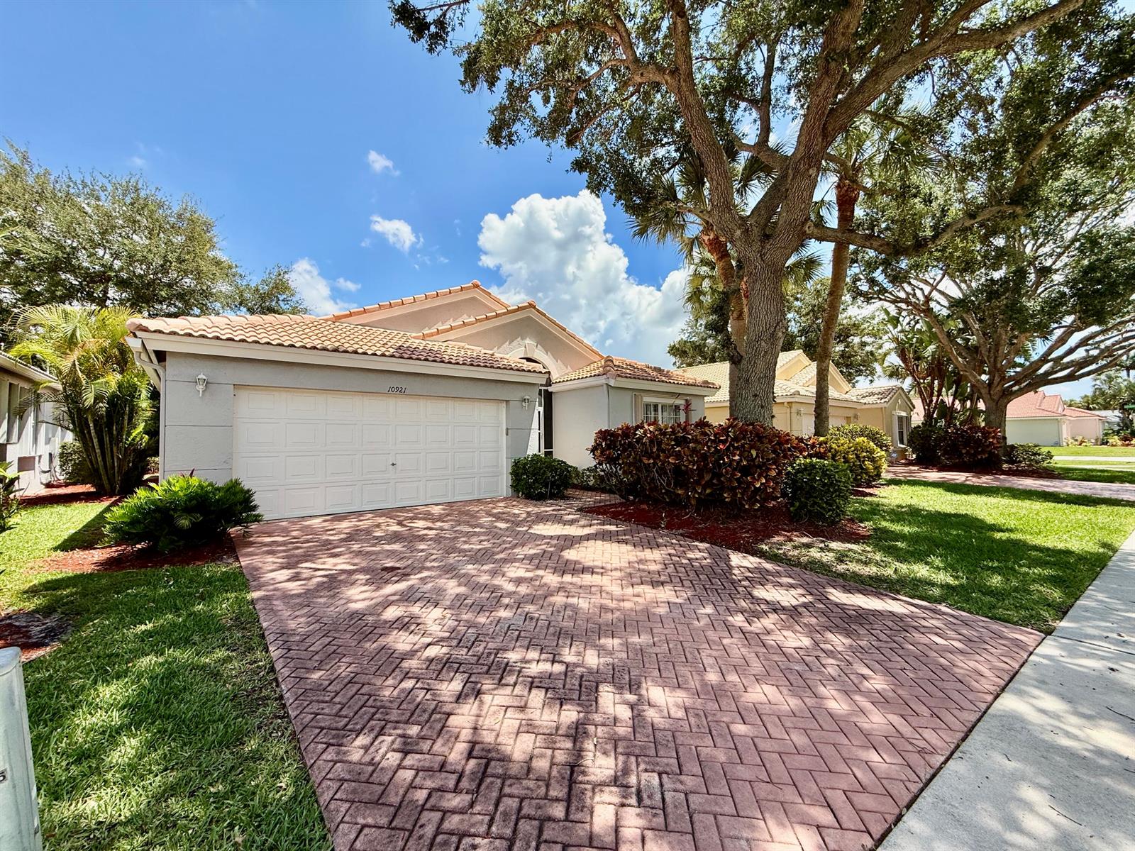 Residential Lease in Boynton Beach 2