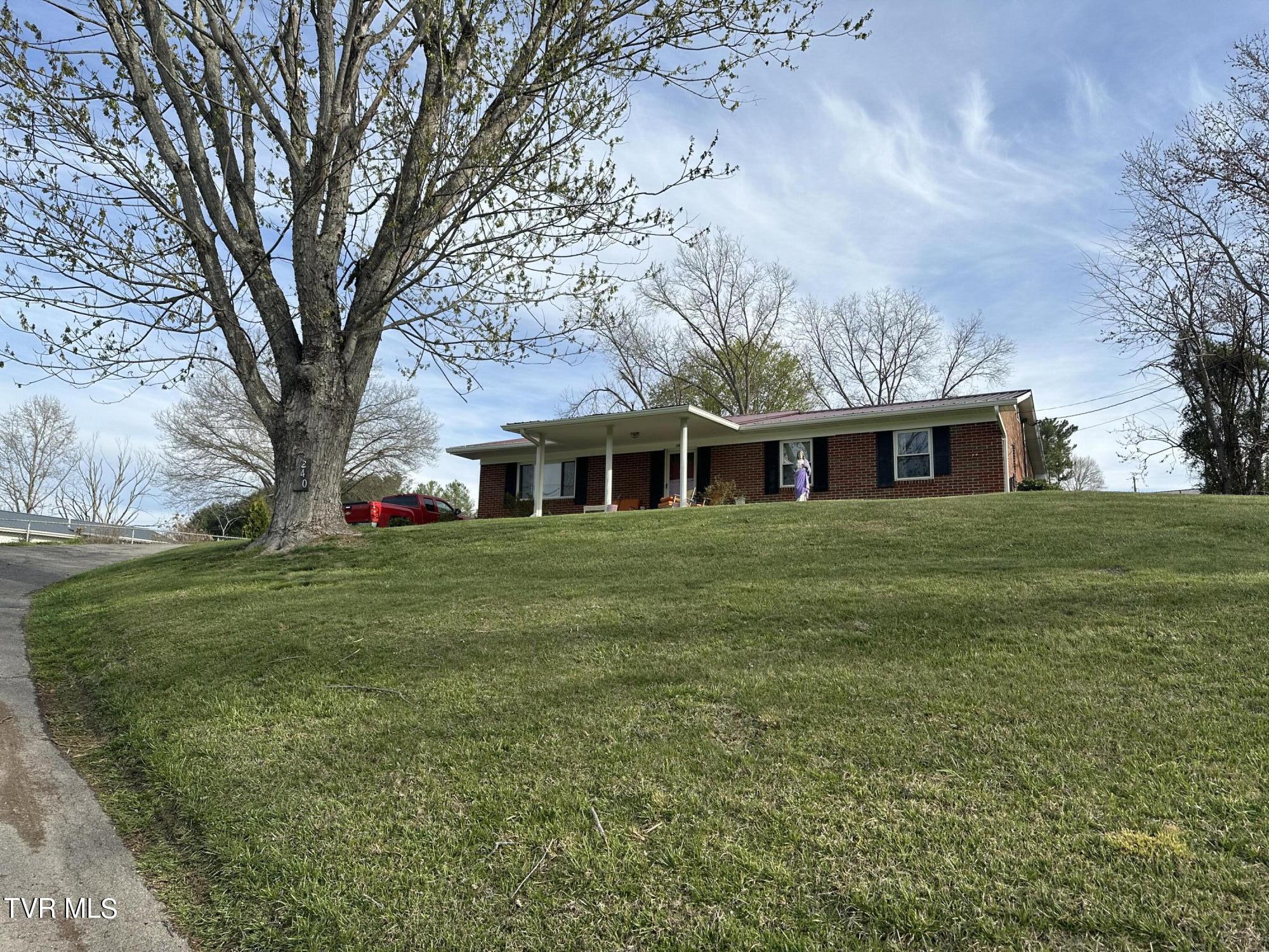 Douglas Shed Rd, Johnson City, TN 37615