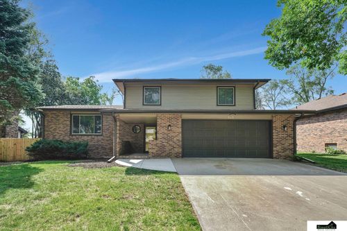2701 S 74th St, Lincoln, NE, 68506-2939 | Card Image