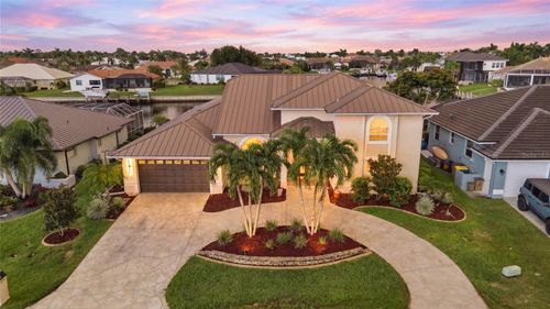 414 Caicos Dr, PUNTA GORDA, FL, 33950-5880 | Card Image