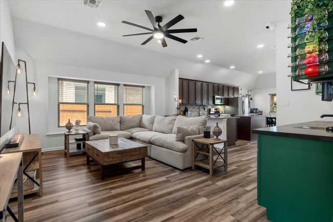 227 Biscayne Bay Bnd, House other with 3 bedrooms, 2 bathrooms and 4 parking in Kyle TX | Image 6