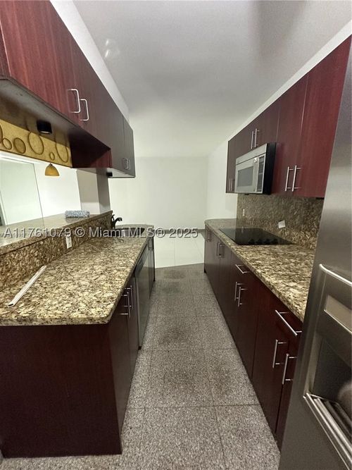105-1100 Ne 1st Ct, Hallandale Beach, FL, 33009-4411 | Card Image