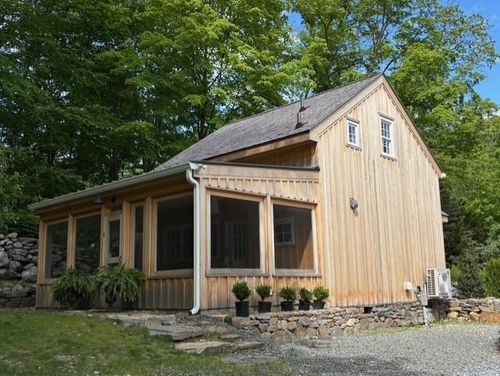 38 Creemer Rd, North Castle, NY, 10504-2402 | Card Image