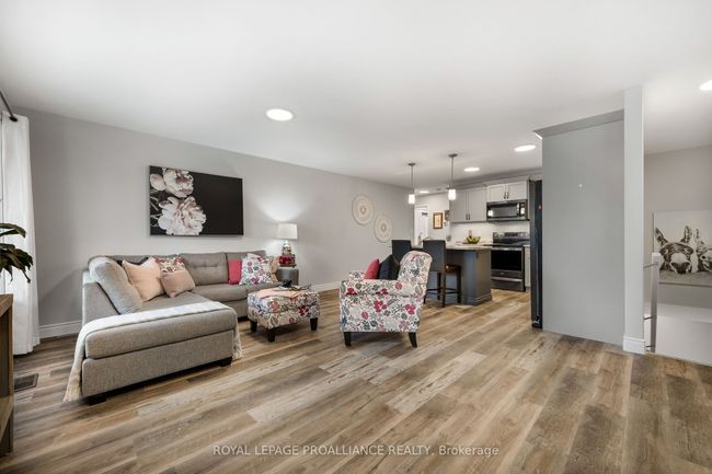 29 Rabbit Rd, House attached with 3 bedrooms, 2 bathrooms and 1 parking in Brighton ON | Image 5