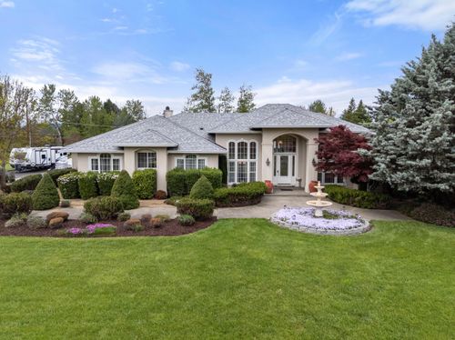 660 Coutant Lane, Grants Pass, OR, 97527 | Card Image