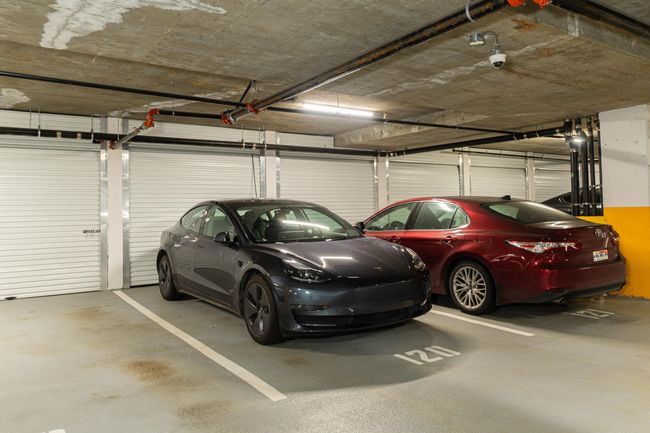 Parking deck with a garage door opener | Image 31