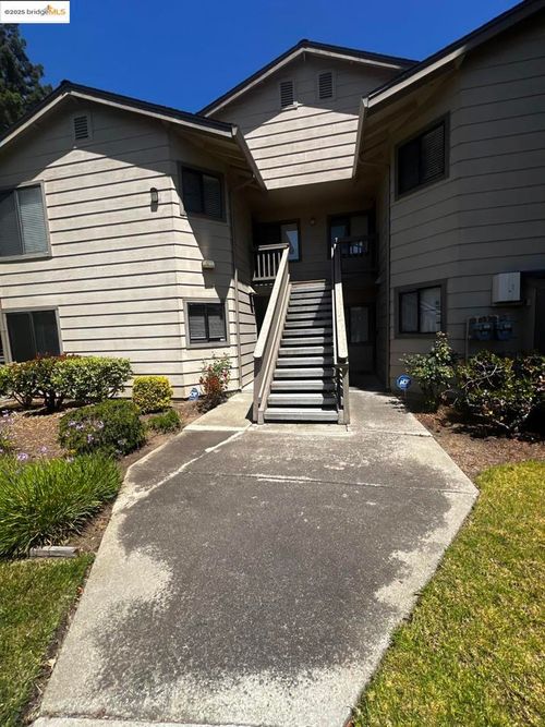 1411 Chelsea, Hercules, CA, 94547-3856 | Card Image