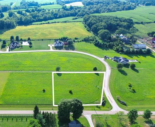 29 Ellen Ct, Hagerstown, IN, 47346-9101 | Card Image