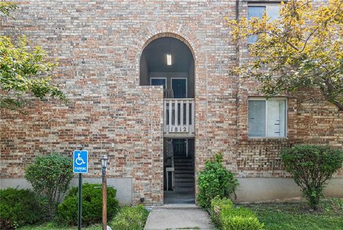 a-1812 E 97th St, Kansas City, MO, 64131-3171 | Card Image
