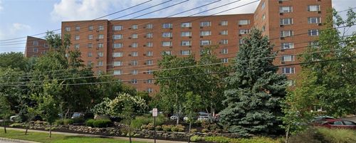 11820 Edgewater Dr, Lakewood, OH, 44107-1798 | Card Image