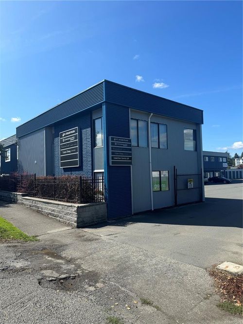 {{alt}} | Card Image