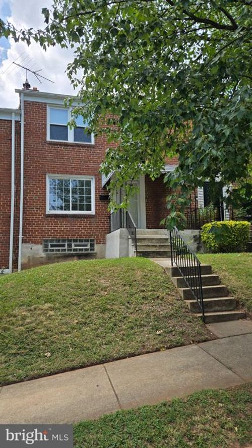 3820 Elkader Rd, BALTIMORE, MD, 21218-2024 | Card Image