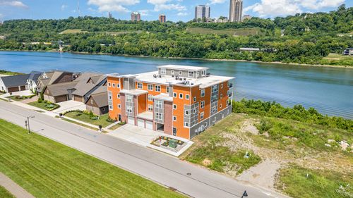 204-617 Manhattan Blvd, Dayton, KY, 41074-7501 | Card Image