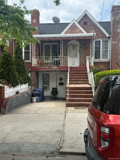 676 E 93rd St, Brooklyn, NY, 11236-1116 | Card Image