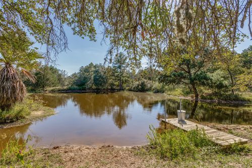 157 Cricket Hollow Ln, Smithville, TX, 78957-5153 | Card Image