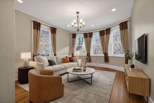 4-164 Strathmore R, Boston, MA, 02135 | Card Image