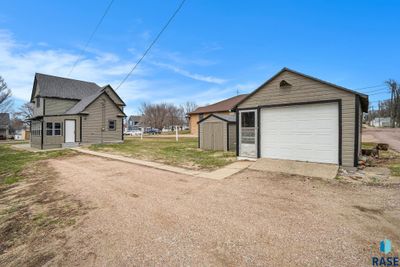 205 Dakota St, House other with 5 bedrooms, 1 bathrooms and null parking in Alcester SD | Image 1