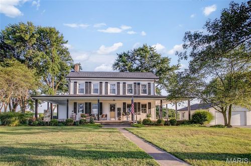 10100 Beeler Ln, Saint Jacob, IL, 62281-1418 | Card Image
