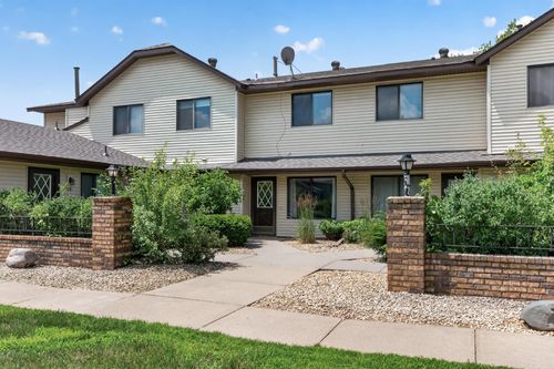1554 Helmo Ave N, Oakdale, MN, 55128-5530 | Card Image
