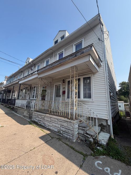 530 W Centre St, Shenandoah, PA, 17976-1510 | Card Image