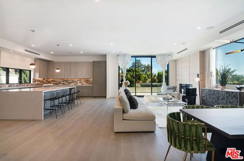 2-10563 Ashton Avenue, Los Angeles, CA, 90024 | Card Image