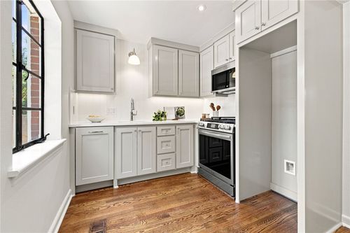 b1-15 W Prospect St, Fayetteville, AR, 72701-3456 | Card Image