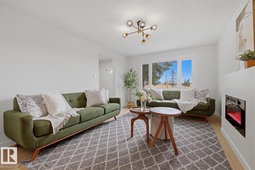 7D Callingwood Crt Nw, Edmonton, AB, T5T0H5 | Card Image
