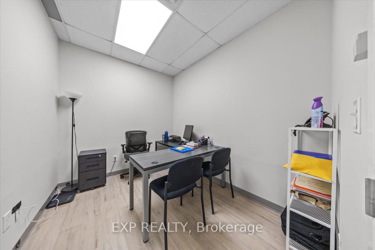 Commercial Lease in West Centre Town 5
