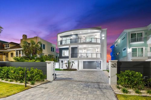 32 Gulf Blvd, Indian Rocks Beach, FL, 33785-2532 | Card Image
