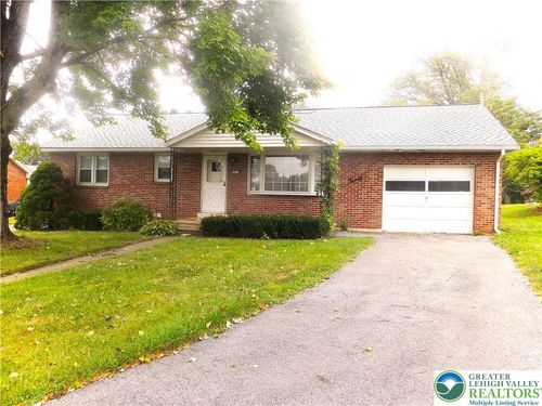 3021 Rosewood Ct, Whitehall, PA, 18052-3305 | Card Image
