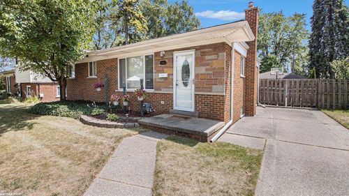 3444 Dolores Ave, Warren, MI, 48091-1648 | Card Image