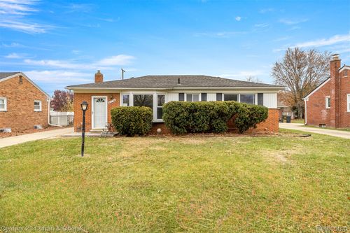 35158 Parkdale St, Livonia, MI, 48150-2672 | Card Image