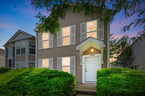1645-1645 Victoria Park Cir, Aurora, IL, 60504-4584 | Card Image