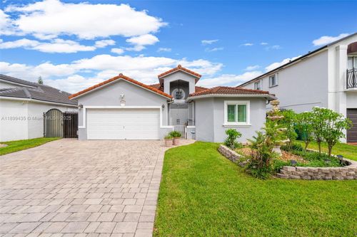 7967 Nw 186th Ter, Hialeah, FL, 33015-7203 | Card Image