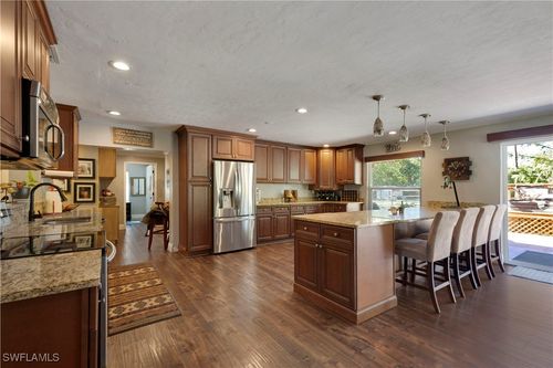 25314 Pinson Dr, BONITA SPRINGS, FL, 34135-8843 | Card Image