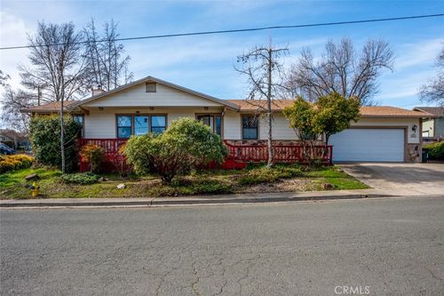 855 Pool St, Lakeport, CA, 95453 | Card Image