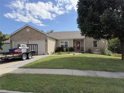 803 Charles St, Knob Noster, MO, 65336-1475 | Card Image