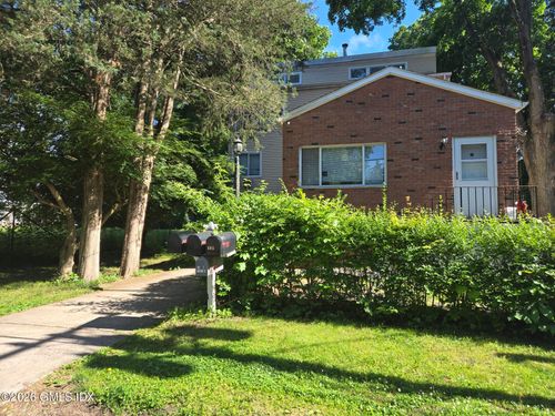 1-493 Den Ln, Greenwich, CT, 06831-5018 | Card Image
