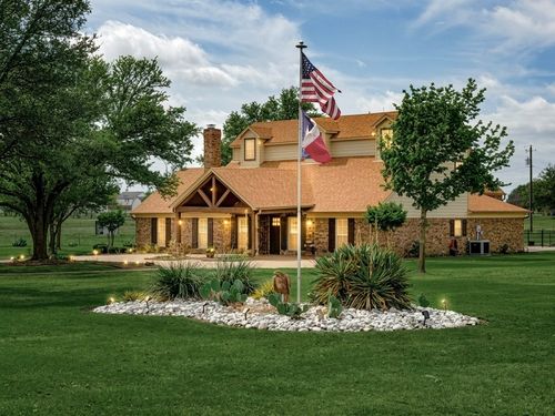 222 Bayne Rd, Haslet, TX, 76052-4616 | Card Image