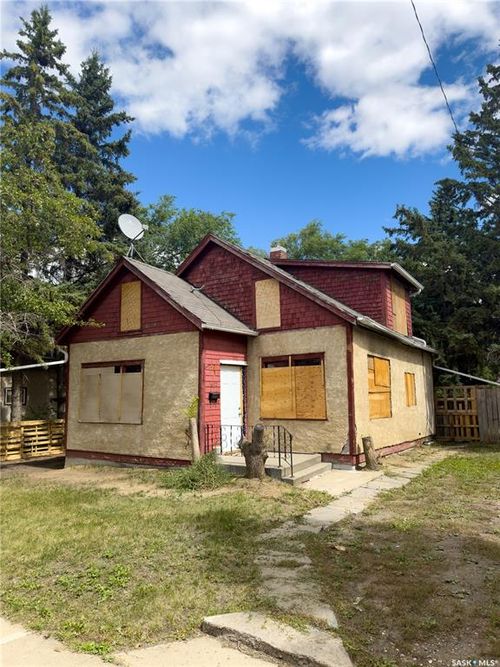 1672 101st Street, North Battleford, SK, S9A1A6 | Card Image